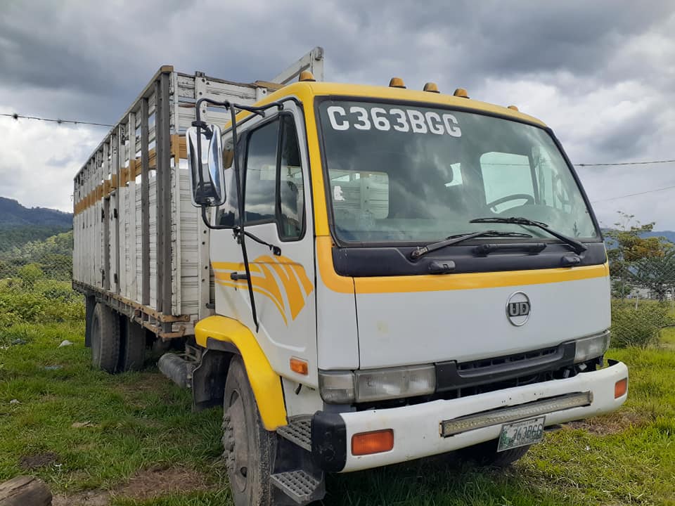 1998 nissan ud 2600