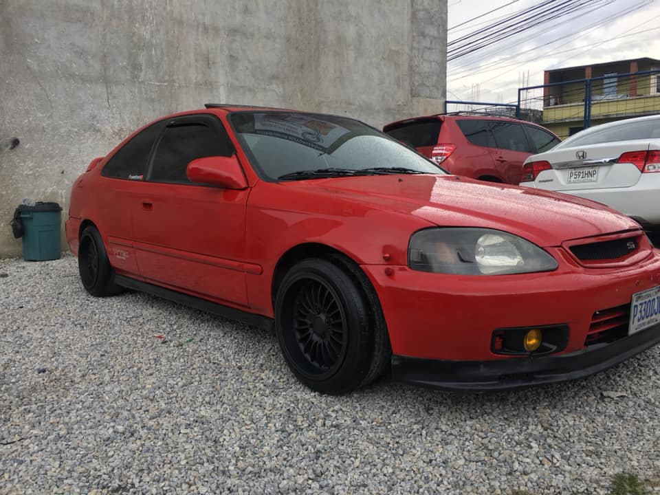 Vendo Honda civic SI 99 / mas informacion al 37144524
