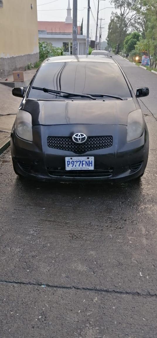 Vendo Toyota Yaris modelo 2007