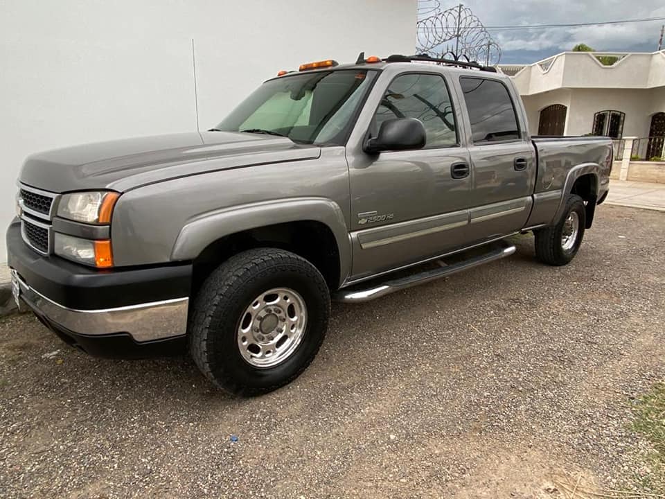 Chevrolet Silverado 2006 turbo diesel 4x4