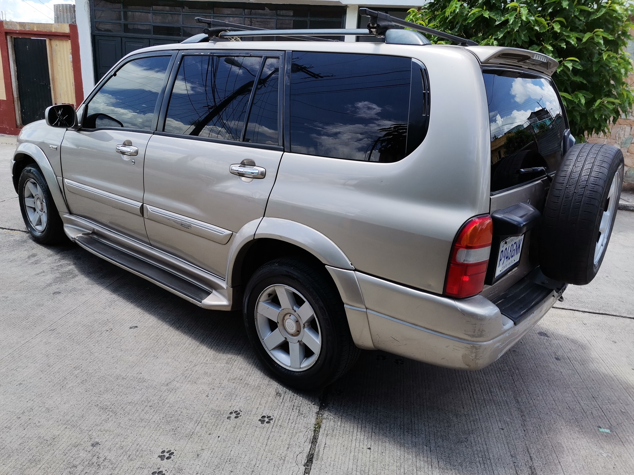 ACEPTO TRATOS SUZUKI XL7 4x4 A/C frío 3 filas FULL EQUIPO