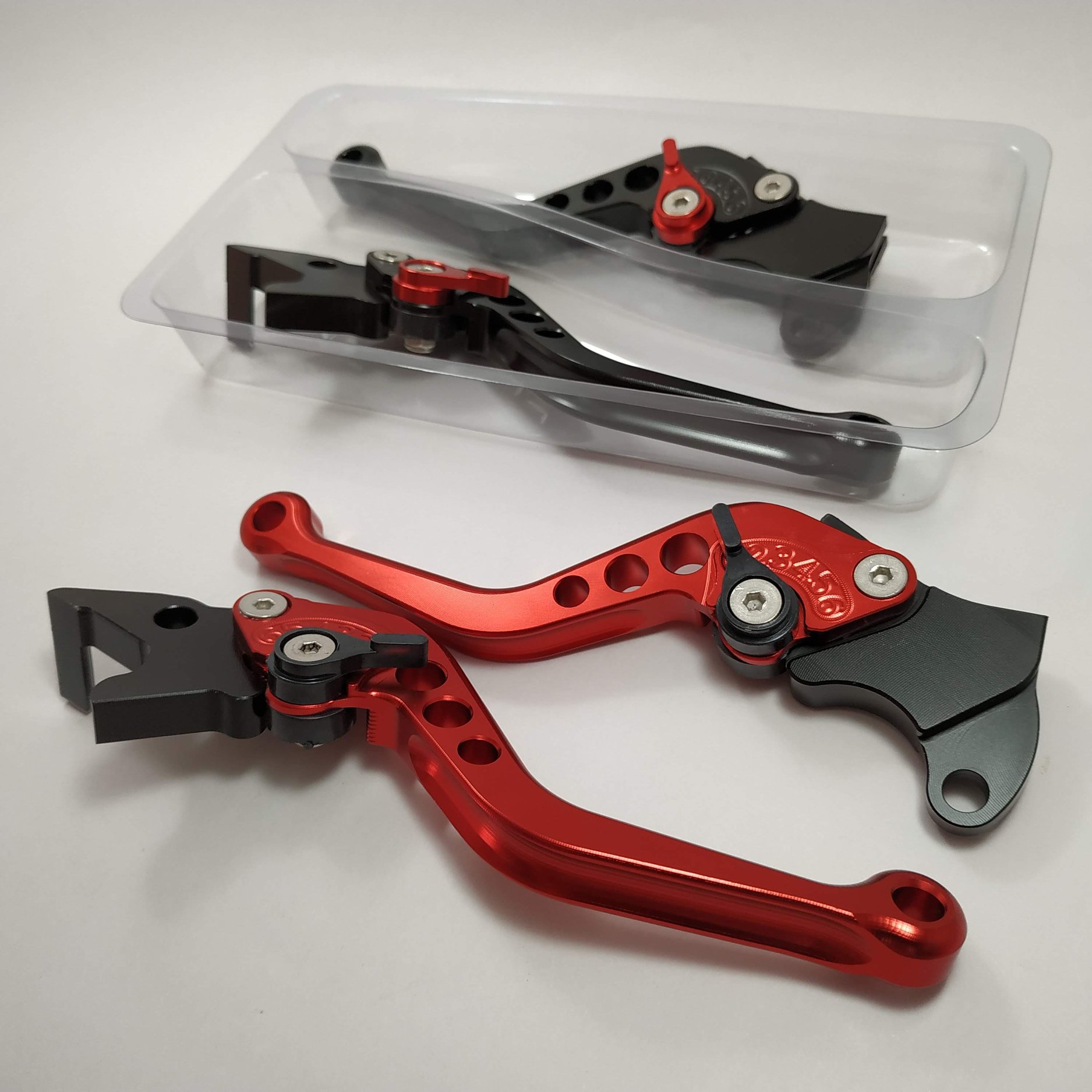 MANECILLA PARA SUZUKI Y GN125 ROJA Y NEGRA