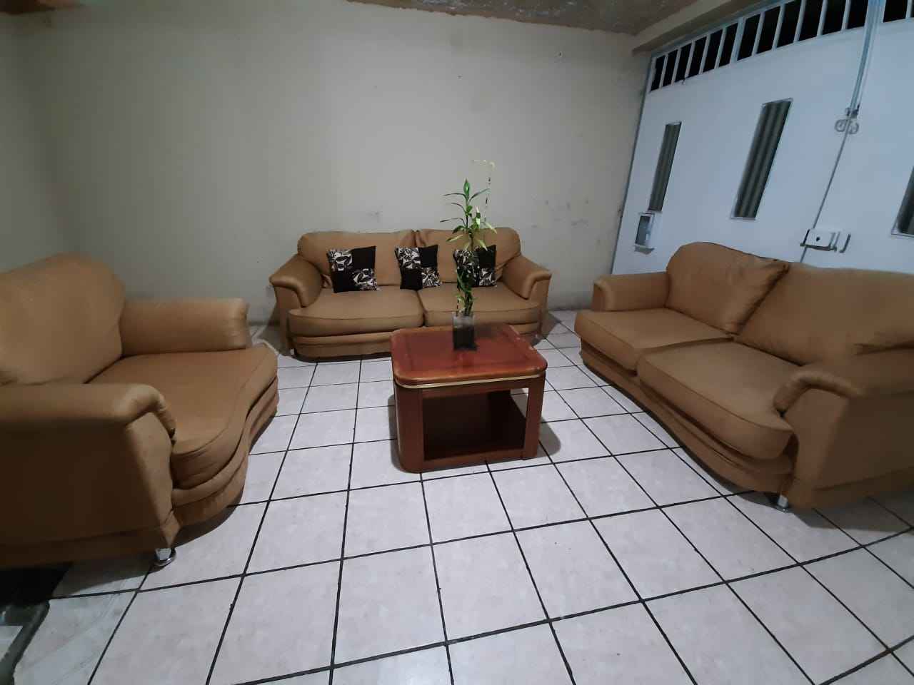 Vendo amueblado de sala