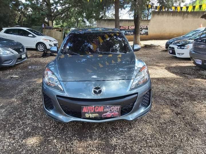 VENDO  MAZDA3 SKY ACTIVE M/2012