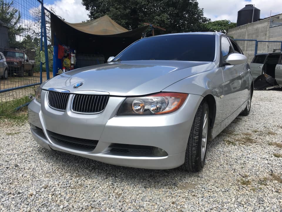 Vendo BMW 328i 2007/ mas info al 37144524