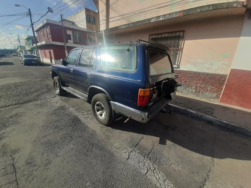 91  4x4   automarica  
REMATO   
ACTIVA 
EL CARRO  ARRANCA  PERO   NO SE QUEDA EN BAJA 
PARA REPAR