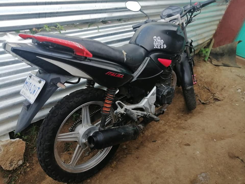 Vendo moto italika motor 180 md 2016 papeles en orden