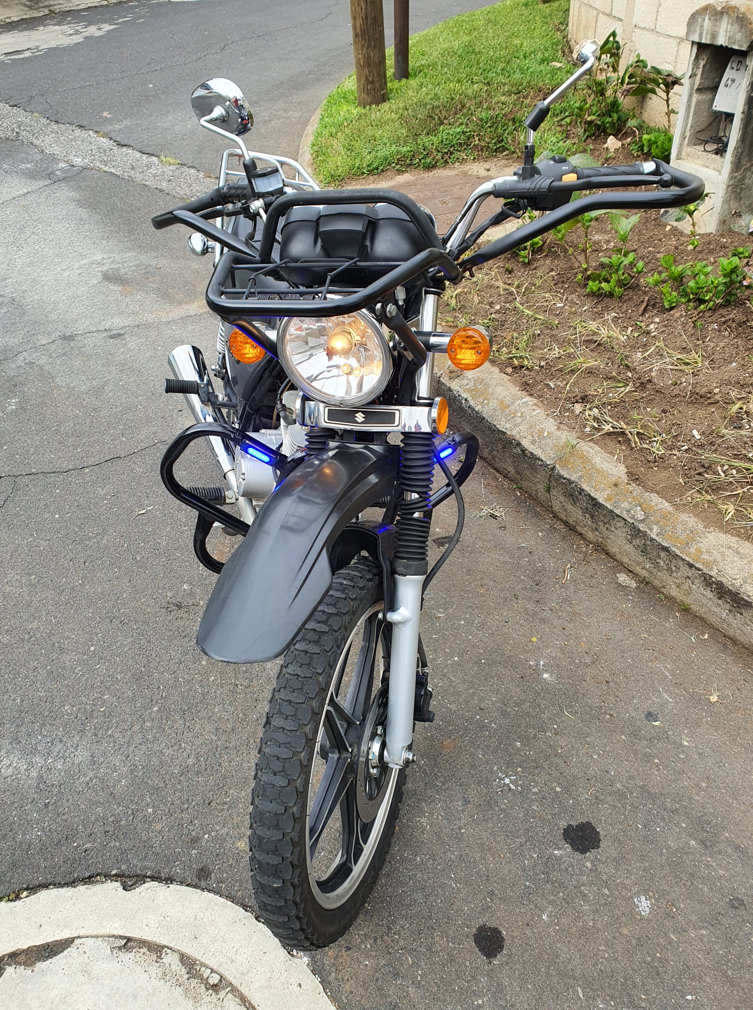 2020 SUZUKY GN 125 F
