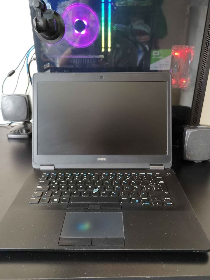 VENDO POTENTE laptop DELL LATITUDE E7470 Core i7 6th gen, 256 ssd M2, 8 Ram DDR4