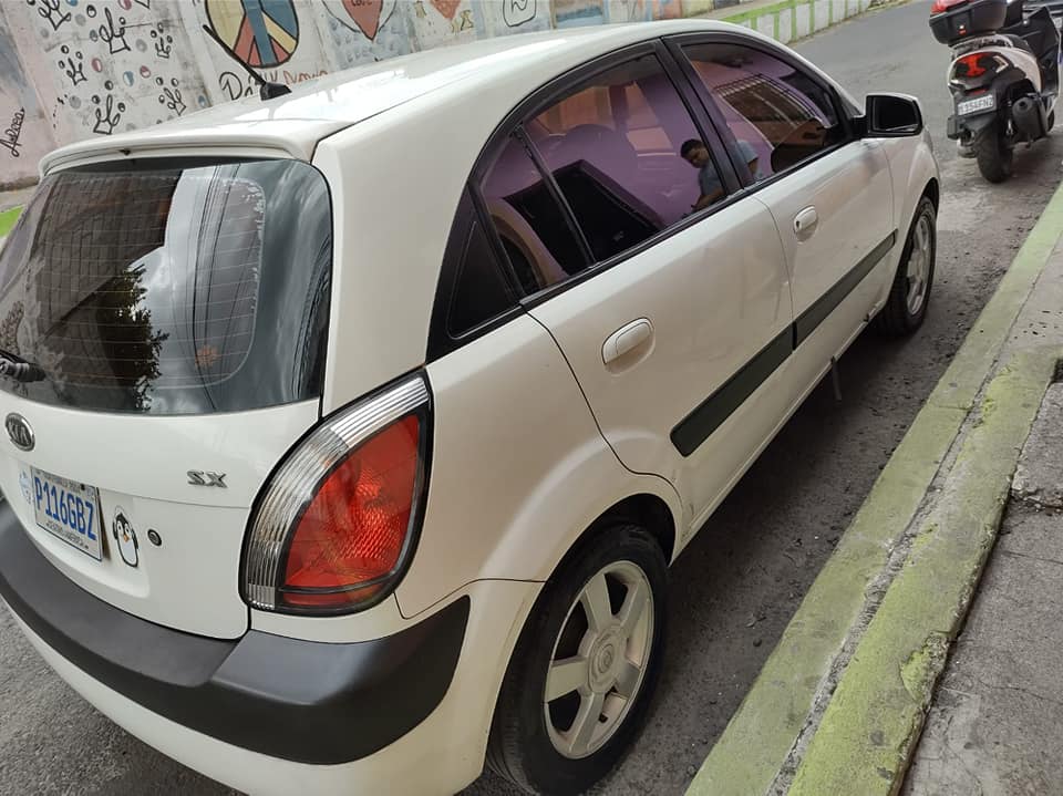 Kia rio 5 automático modelo 2006