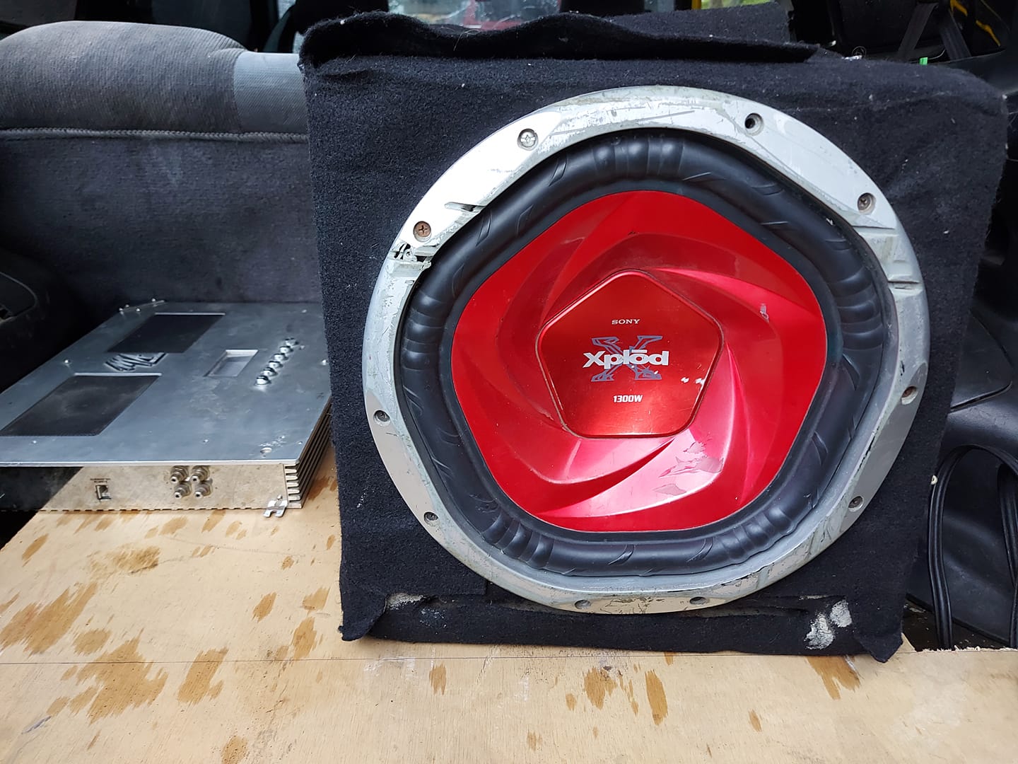 Vendo woofer Sony Xplod Con Cajón Q450