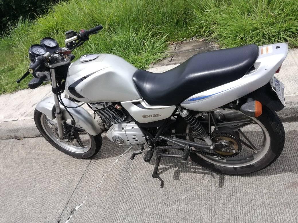 Vendo susuki EN 125