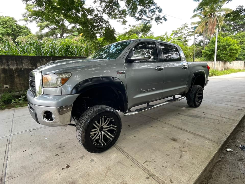 VENDO TOYOTA TUNDRA