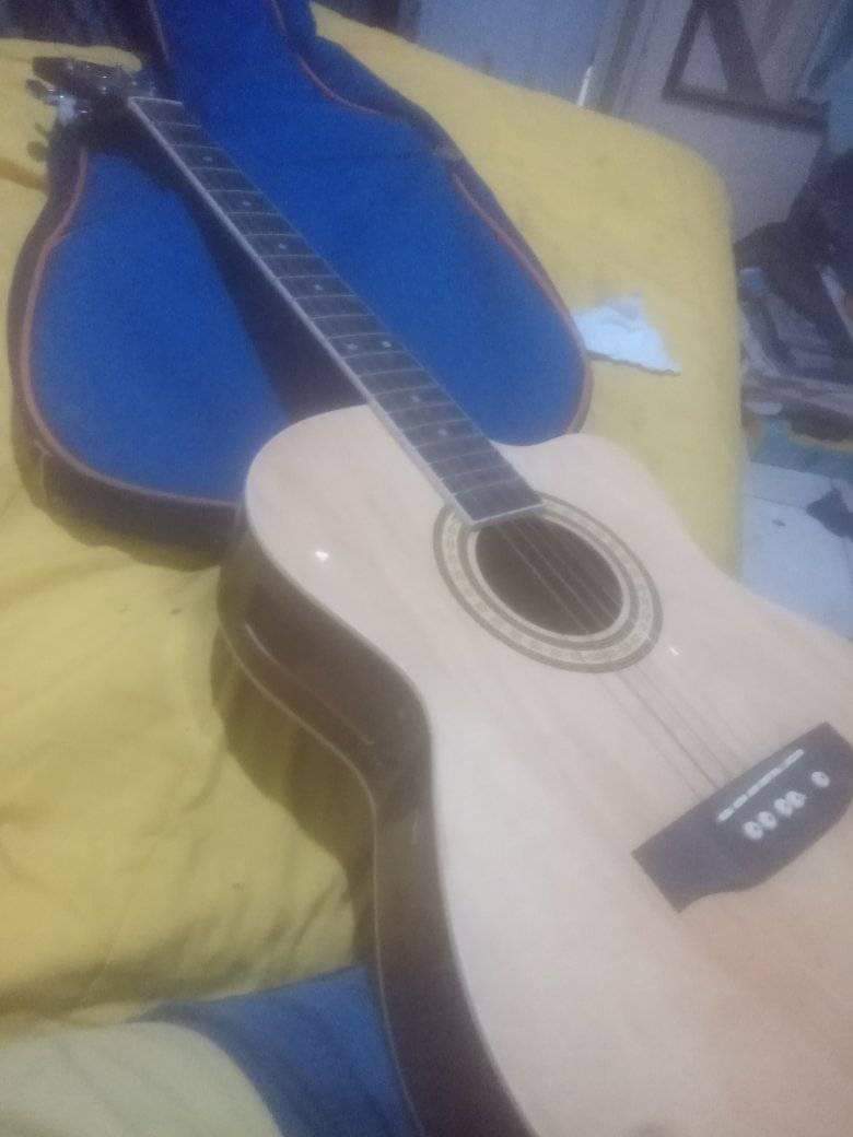 Vendo guitarra electroacústica Ojo leer descripción