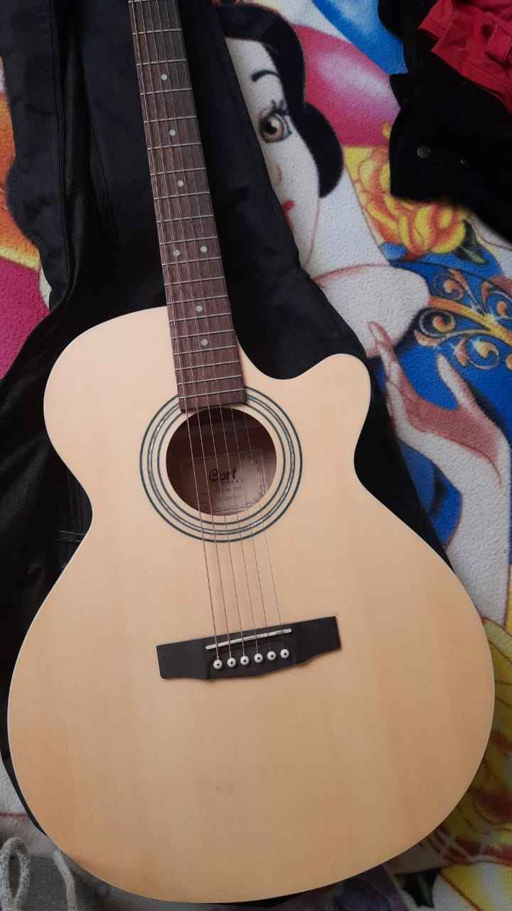 Ganga!! Guitarra Electroacustica