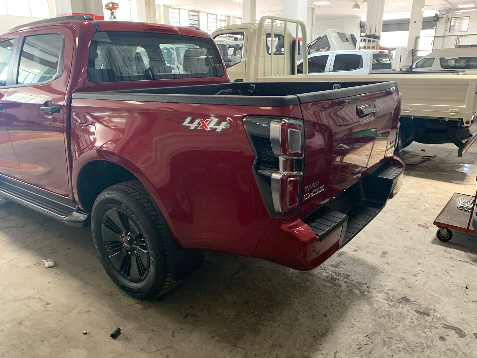 2022 Dmax V-Cross