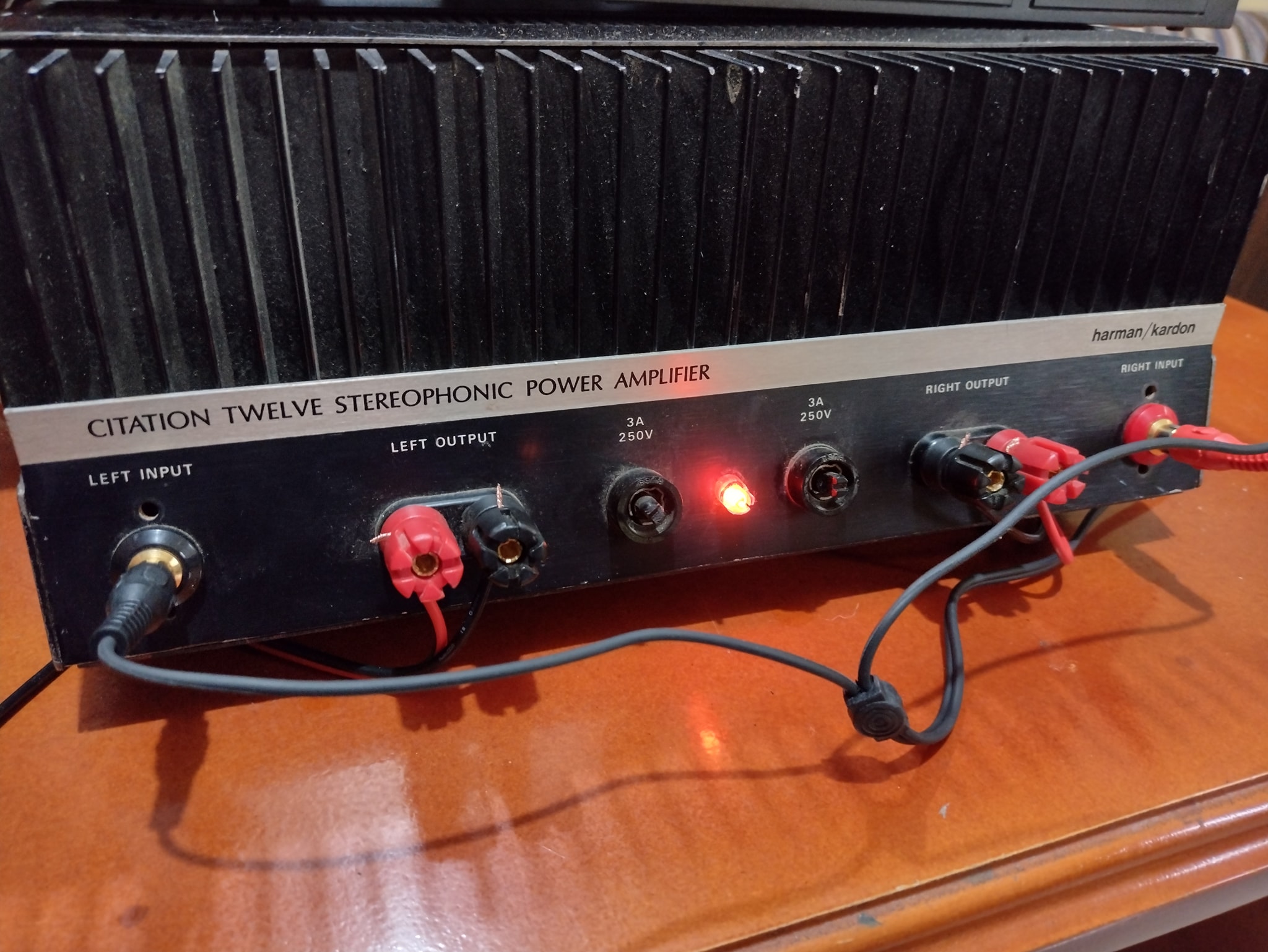 Amplificador vintage Harman Kardon!!