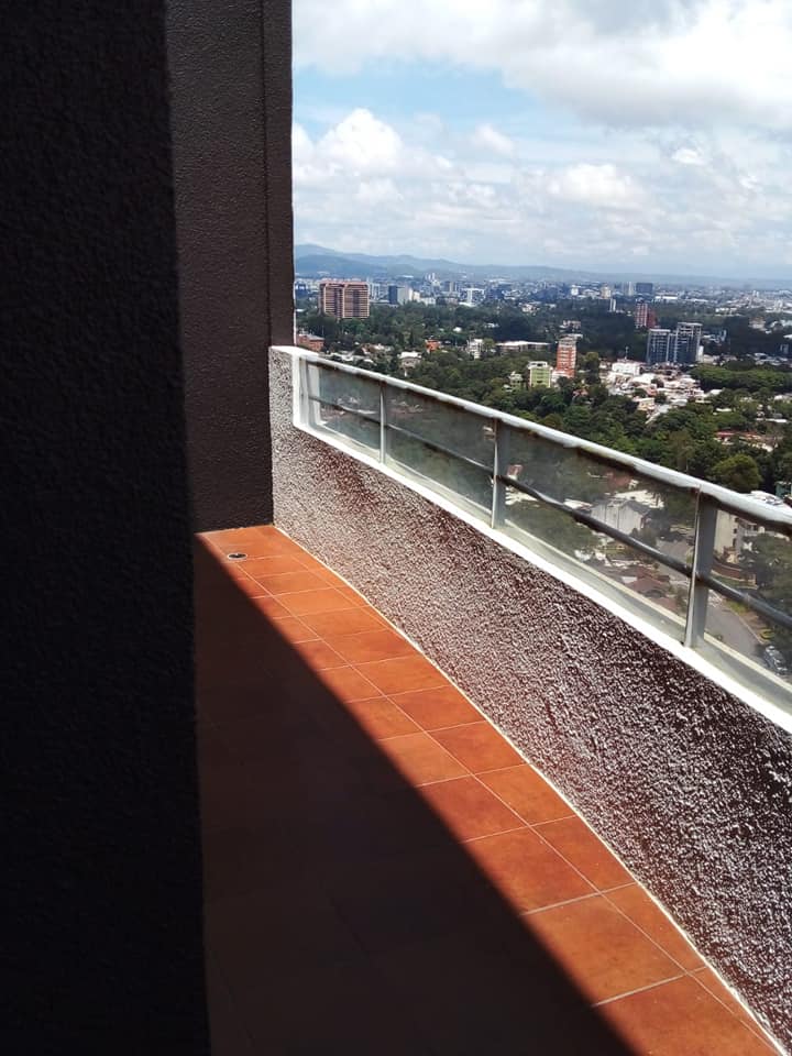 (+1)  *Código A20/ 1477*
*Rento  apartamento en Boticelli 2 PH, VH 2, z 15*
PRECIO $ 2,000 DOLARES