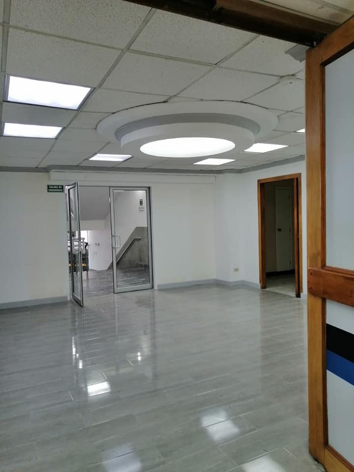 (+1)  *Código A11/ 1491*
*Rento local En edificio,de  zona 4*
Ver descripción