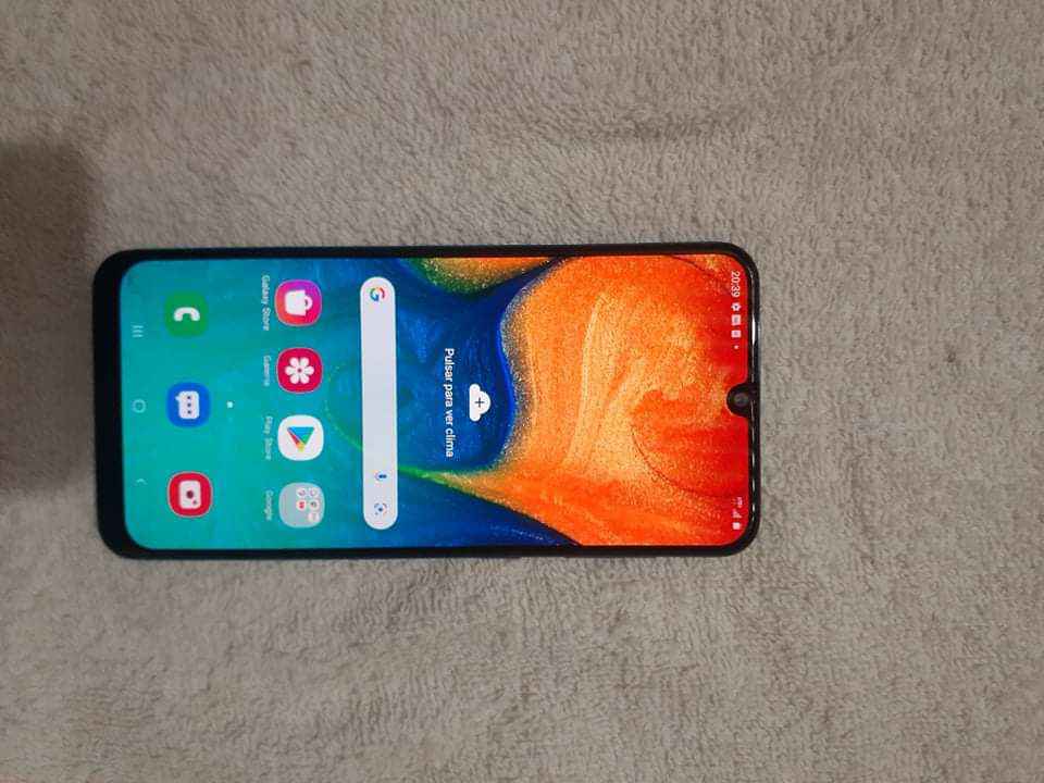 Vendo o cambio samsung A30 doble sim