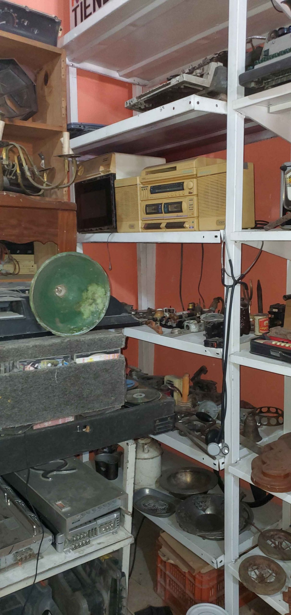 VENDO VARIAS ANTIGUEDADES