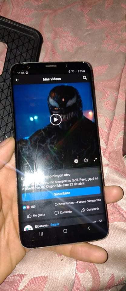 Vendo solo plus doble sim liberado de las 2 ranuras tiene rajado el glas y la tapa no afecta