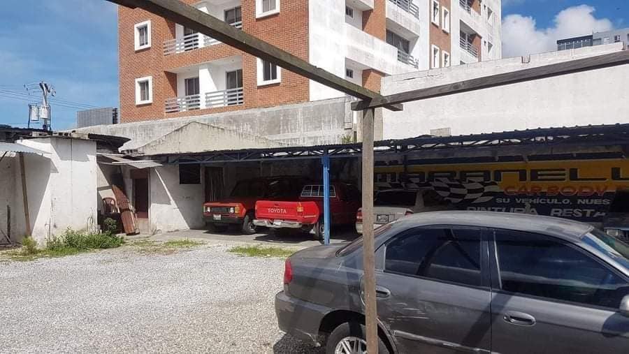 Vendo Terreno Bodegas o Parqueo