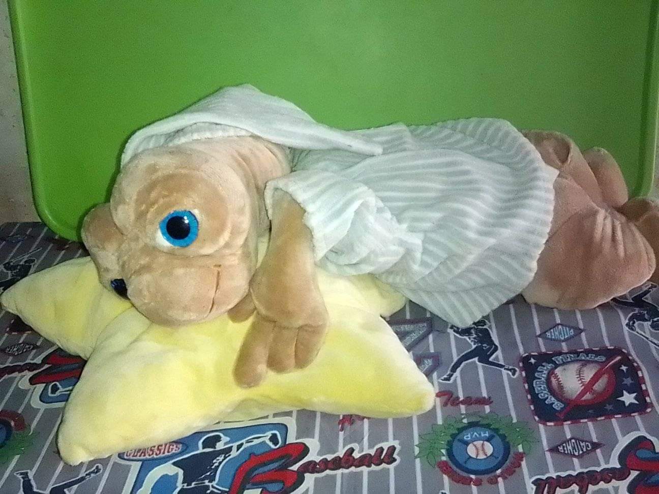E.T peluche tamaño 46 CM de largo precio Q 60