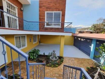 Vendo Casa Dentro De Garita En Ciudad San Cristóbal Pinares