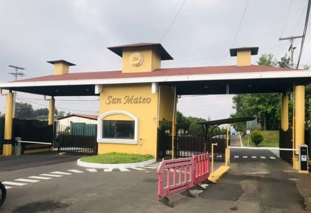 Se vende preciosa casa en san mateo villa nueva