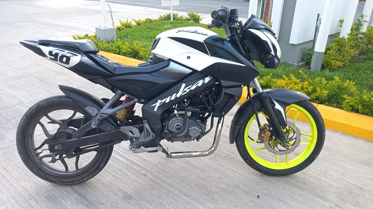 Pulsar NS 160