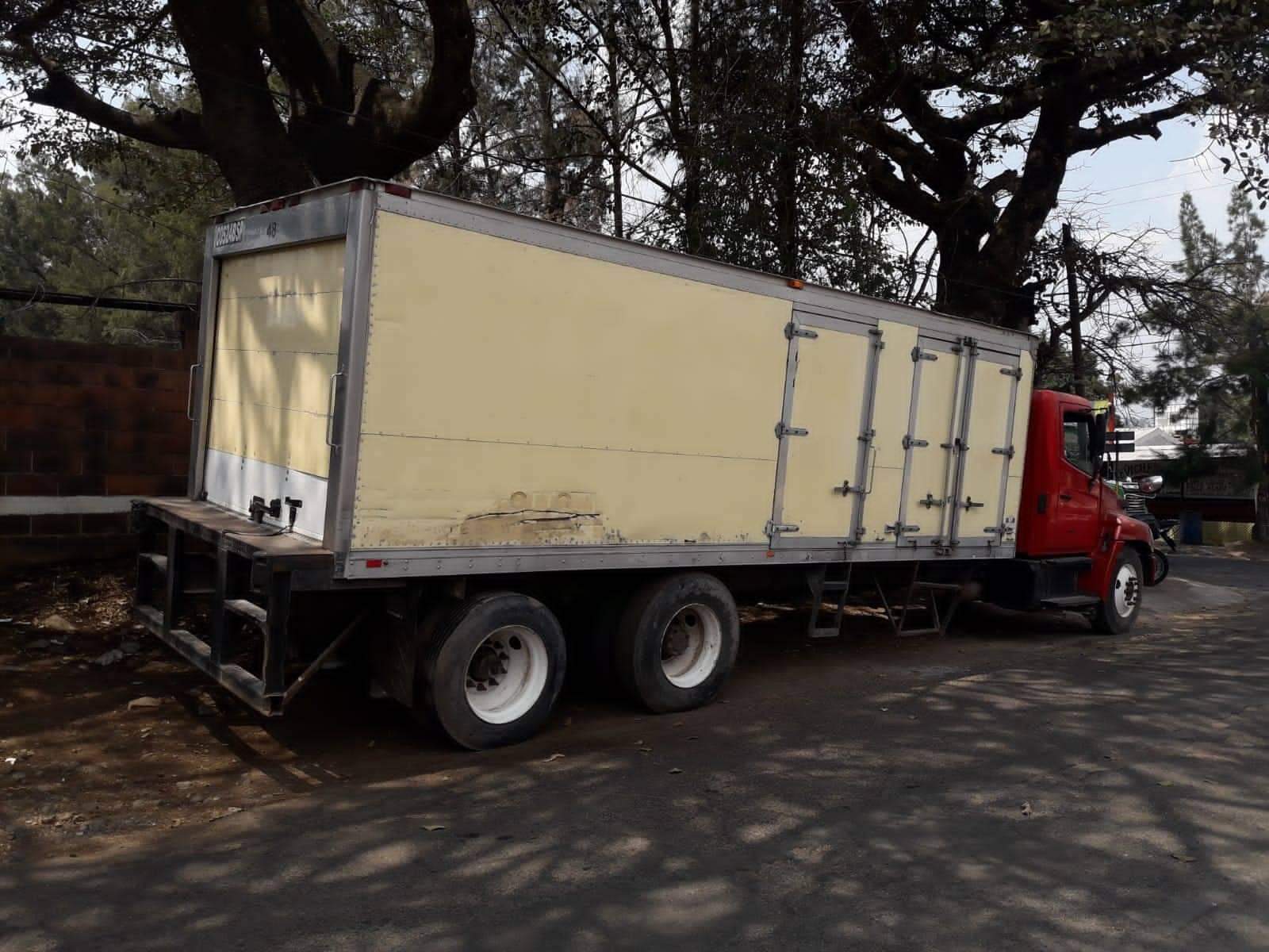 2006 Hino  338