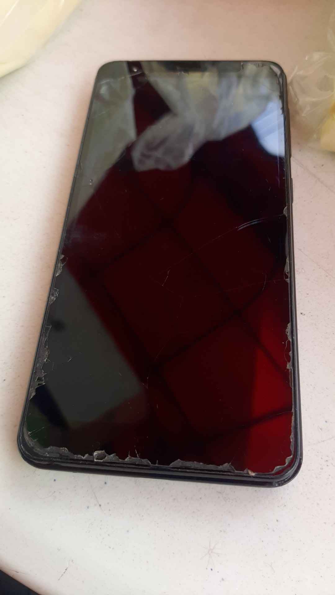 Vendo zte a5 ojo vidrio templado es el roto pantalla en buen estado