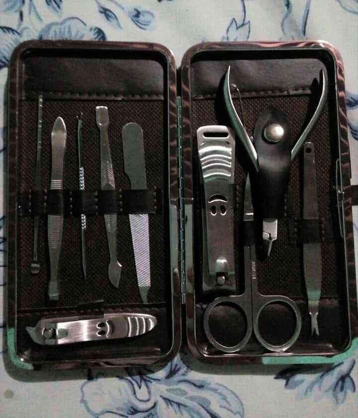 Vendo sets de manicura y pedicura de acero inoxidable con pinza para uñas encarnadas nuevas
