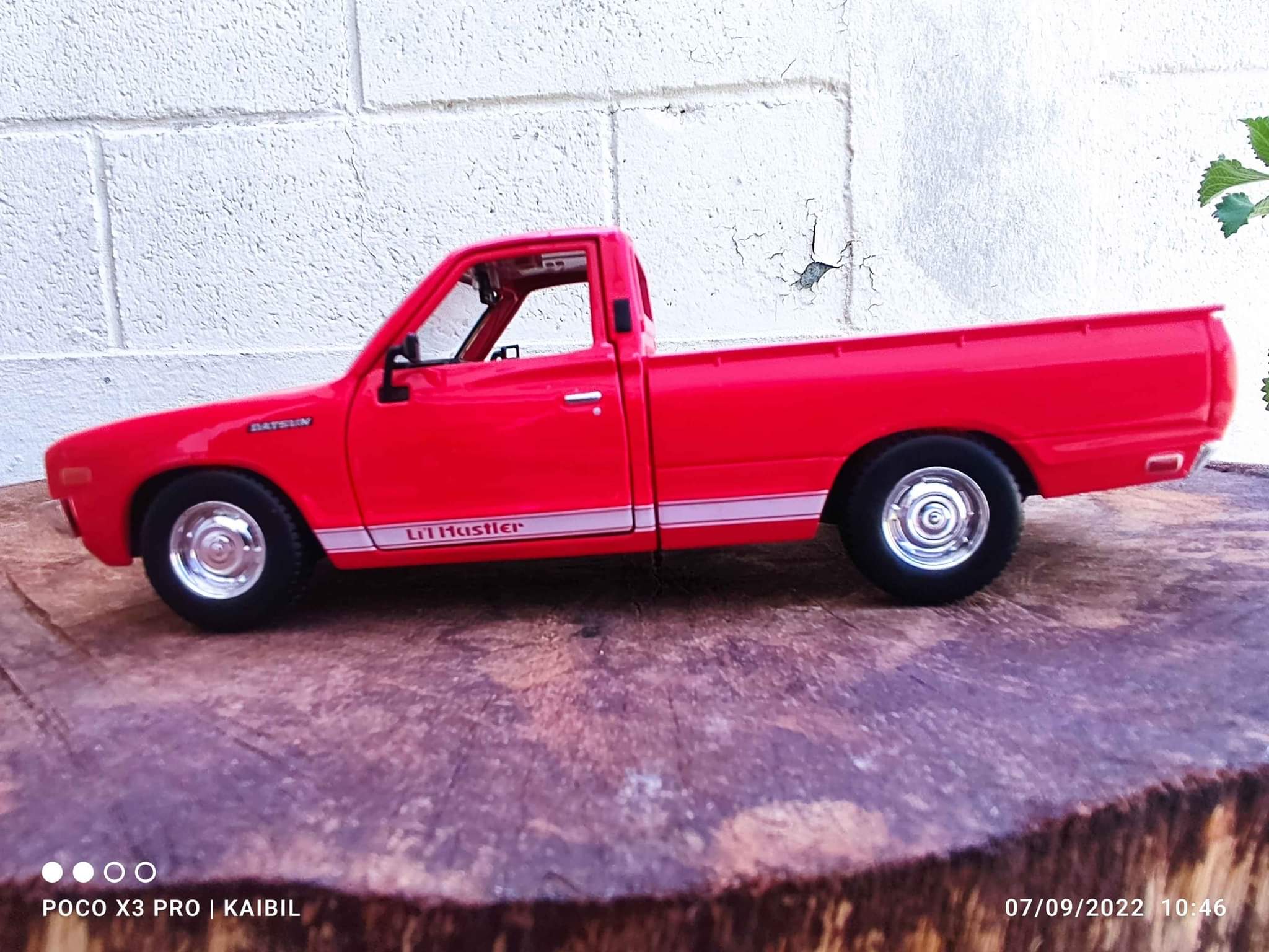 Vendo carrito a escala 1/24 Datsun 620, marca Maisto. Entregó en zona 11