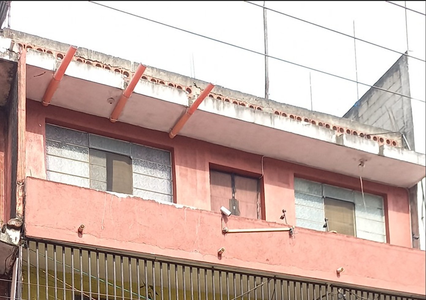 6 habitaciones 2 baños Casa