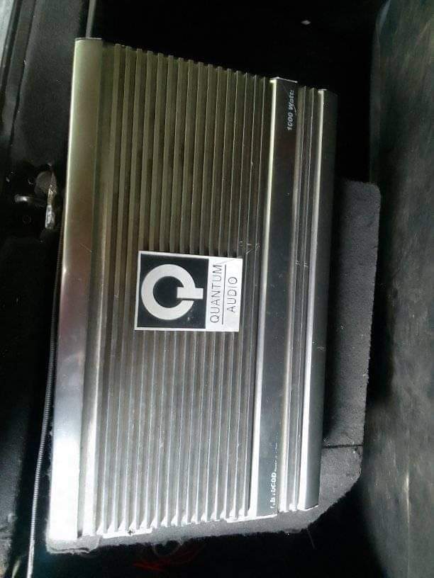 Vendo amplificador monoblok 1000 wats sonando duro..