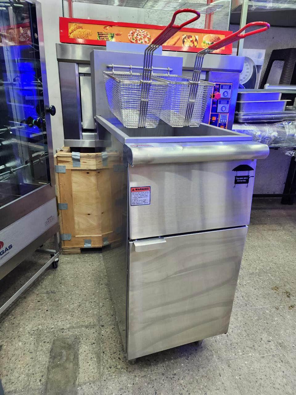 Freidora para pollo y papas