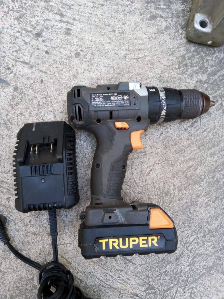 Vendo englantadora de 10" una pulidora de 5" y un barreno inalámbrico en oferta