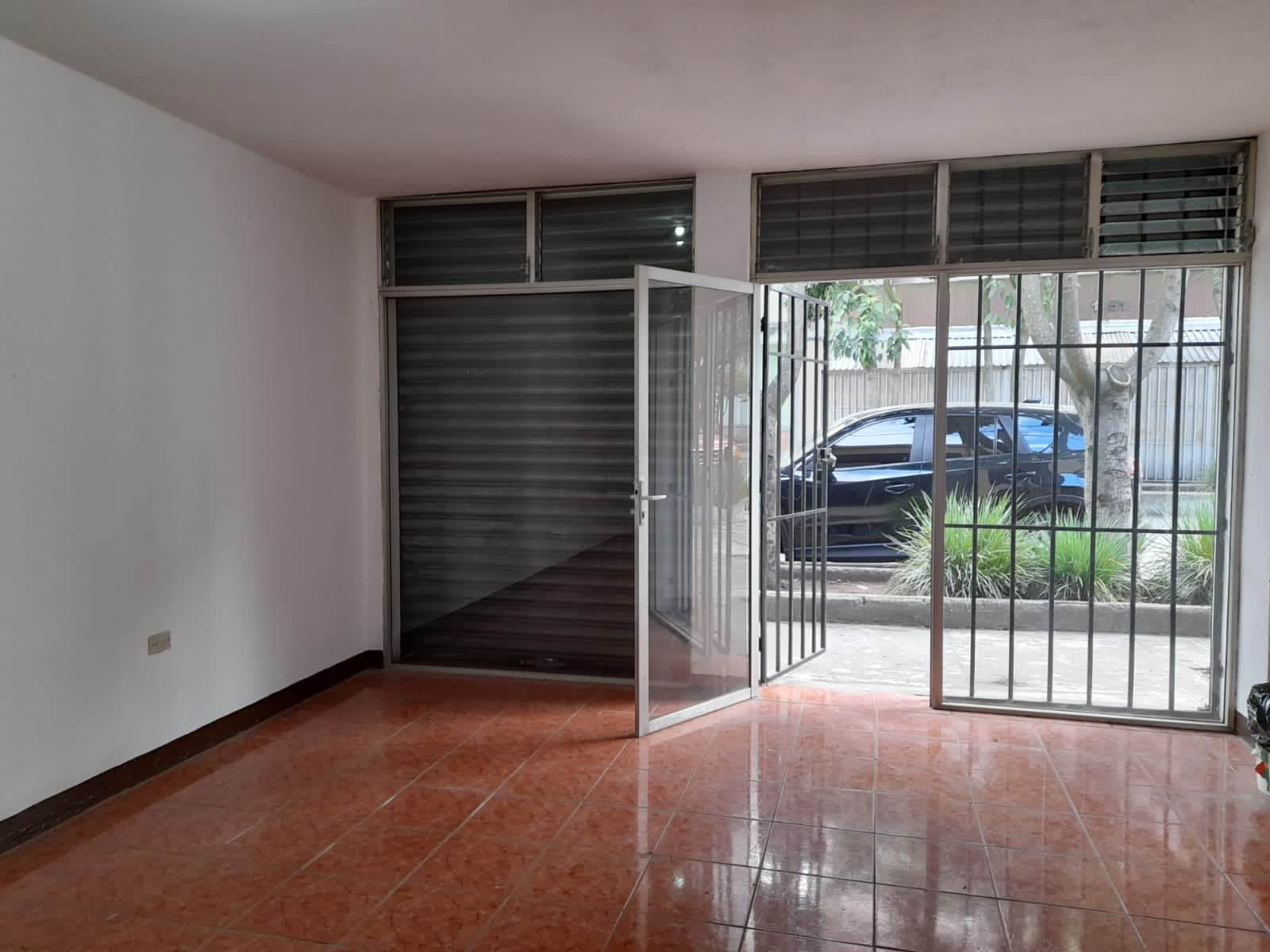 Local  Comercial En 15 Avenida Zona 1