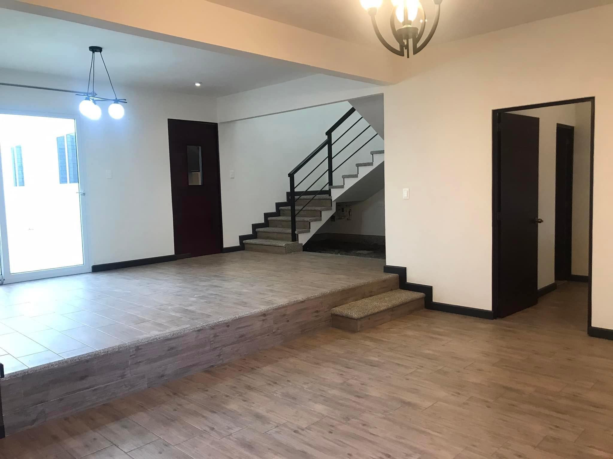 Alquiler Casa en CES Villa Capelo