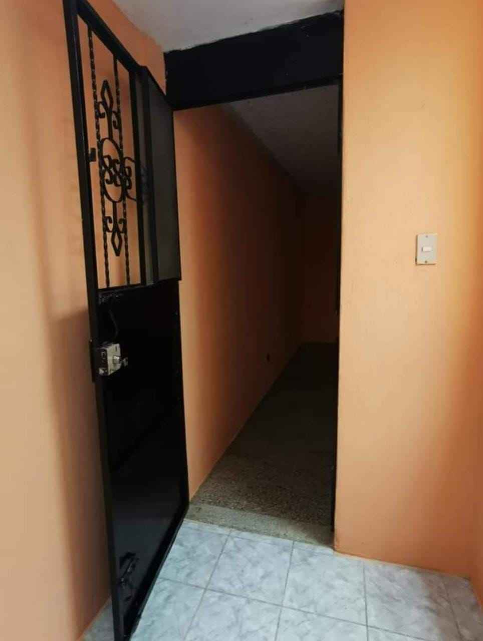 Alquiler o apartamento pequeño en zona 17