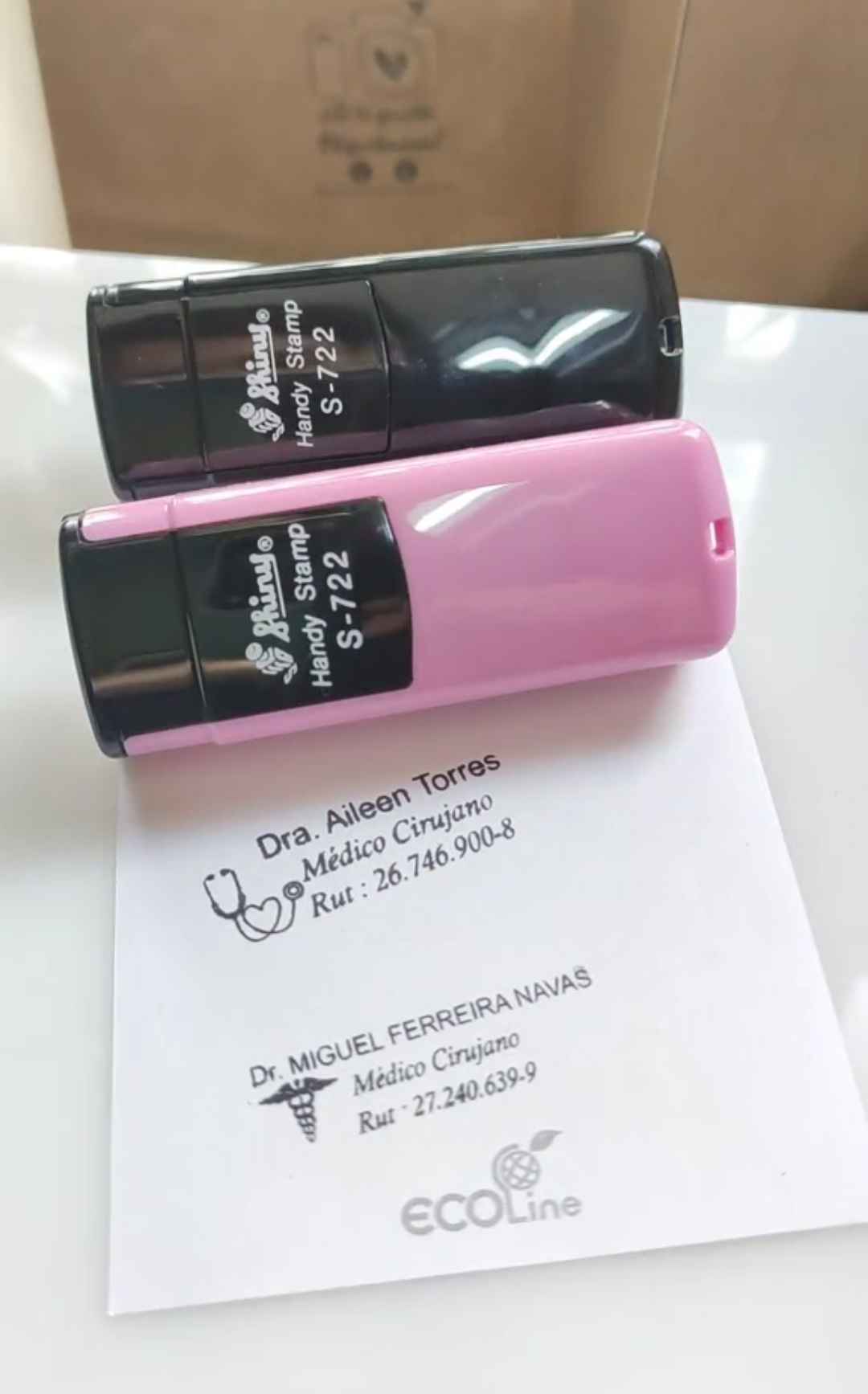 Sellos personalizados a tu elección diseño gratis