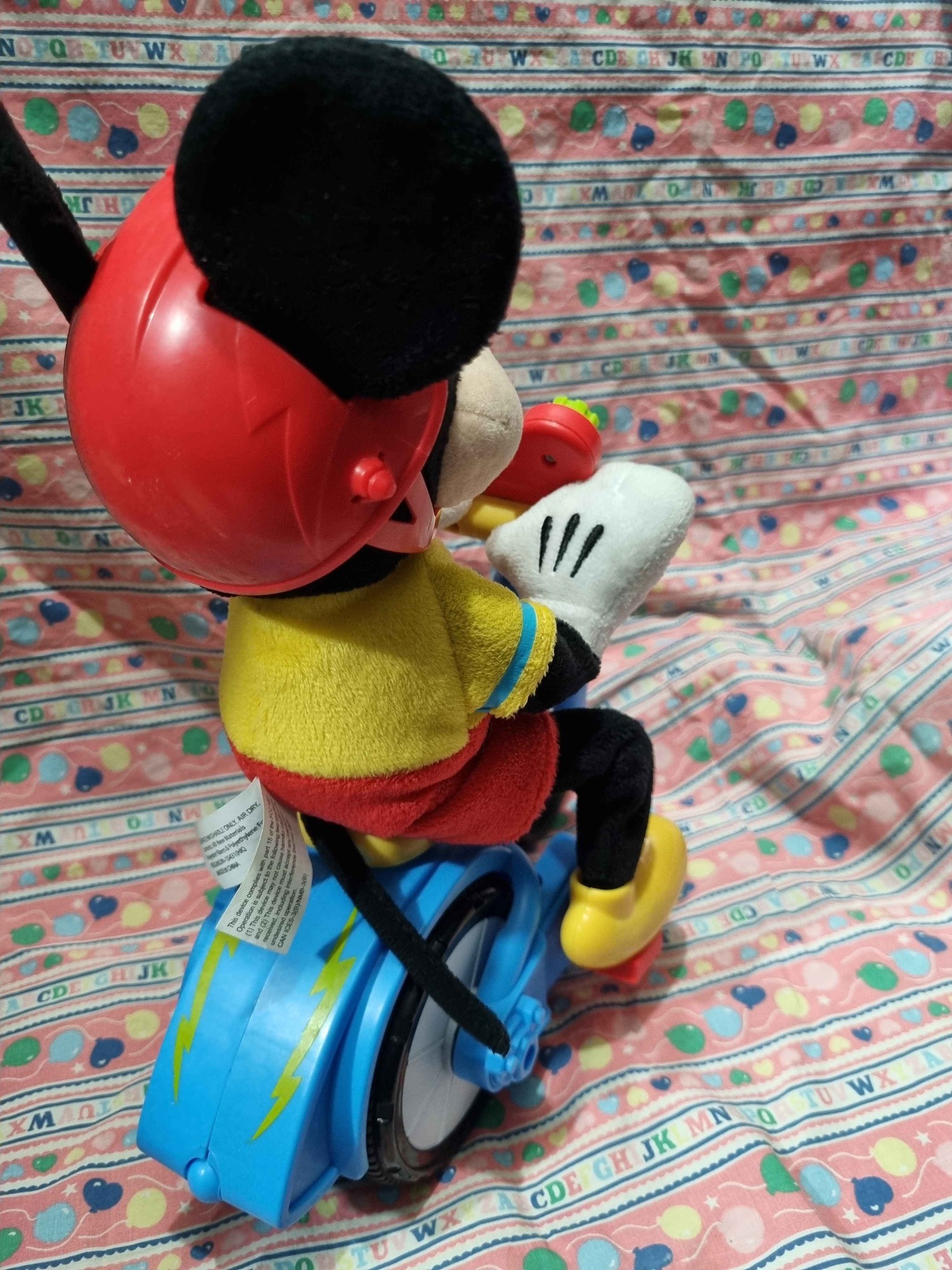 Figura de mickey Mouse tiene sonido