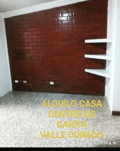 +1
Casa de 3 habitaciones 
Sala 
Comedor
Cocina con gabinetes
Área fe lavanderia