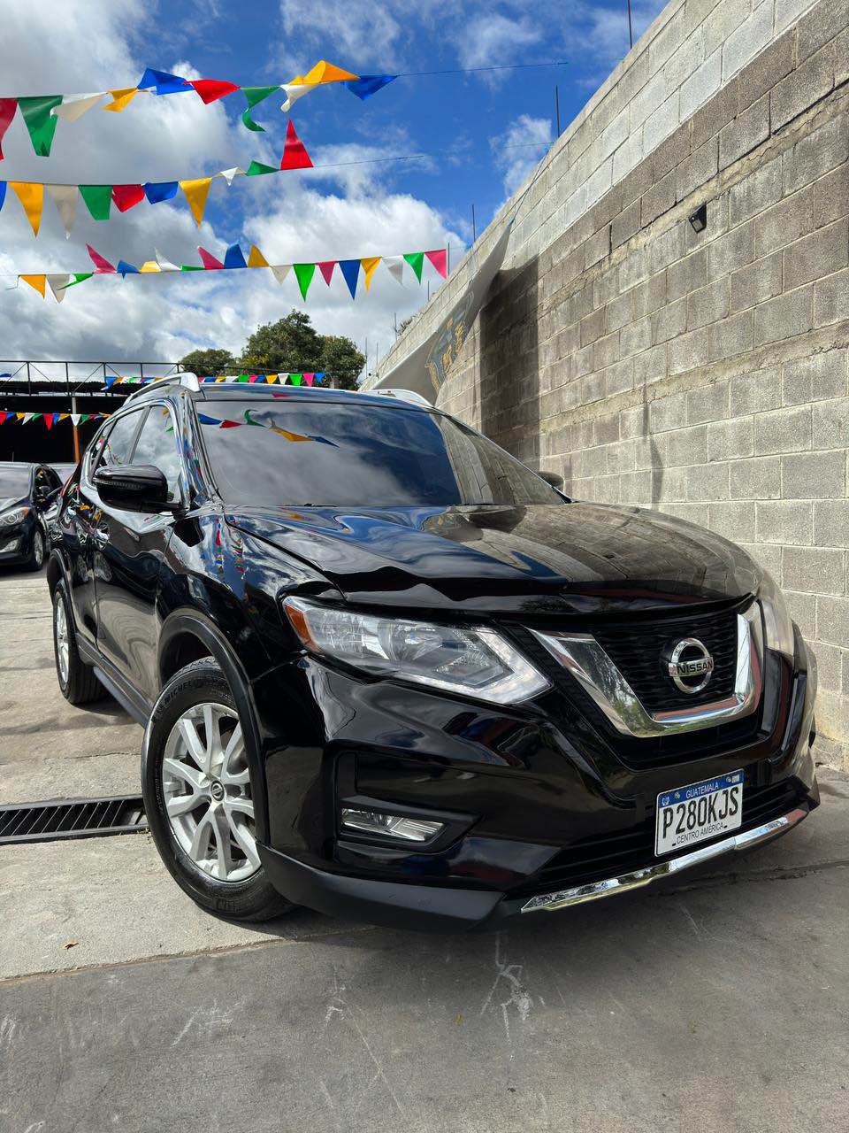 Nissan Rogue 2017 
Automática 
Nitida en serio nitida 
0 masilla
Motor nitido
Ca