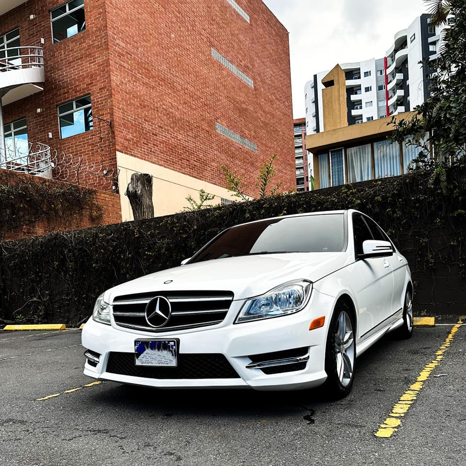🆂︎︎🅻︎🅴︎ ︎🆄︎🆃︎︎ 🆅︎🅴︎🅽︎🅳︎🅴︎
Mercedes Benz C300 año 2014

Precio Financiado: Q.109,