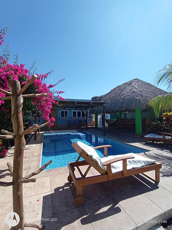 Ven a disfrutar de las hermosas playas de Monterrico a este precioso Rancho para