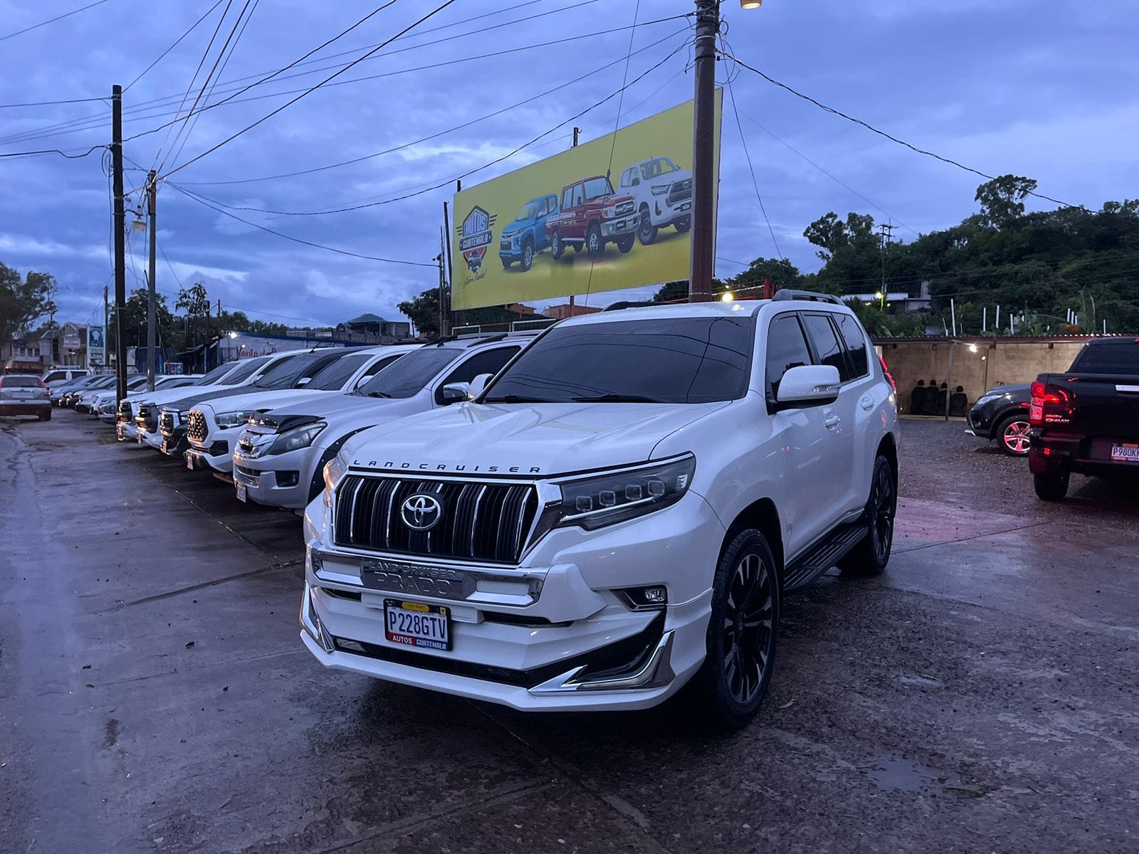 A la venta camioneta
De agencia 
Nítida

Mandos al timón 
Aire acondicionado frí
