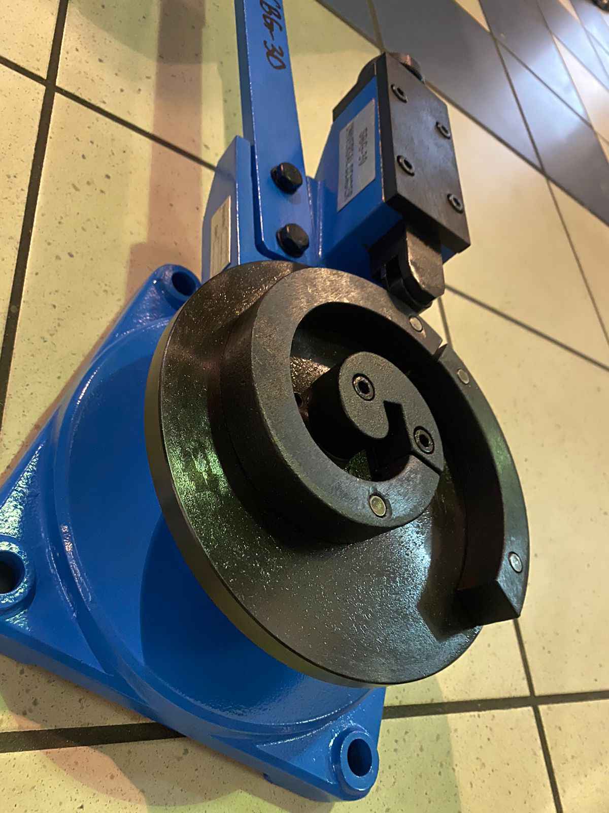 Dobladora de Perfies  
 Redondos
 Cuadrados 
 Planos
 Precio: Q.2,695.⁰⁰
 Envíos